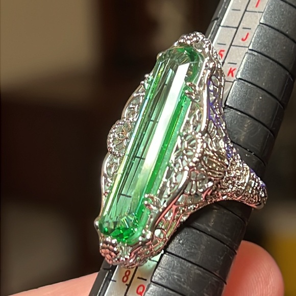 None Jewelry - Art Nouveau Style Silver Plated Green Glass Gem Statement Ring